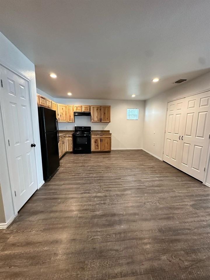 2405 Birch Ave - Photo 6 of 14