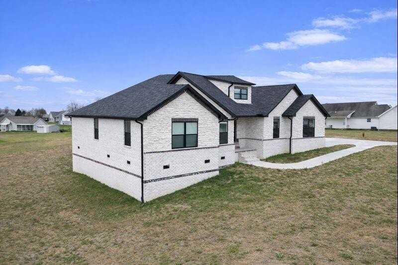 46 Caden Ln - Photo 2 of 37