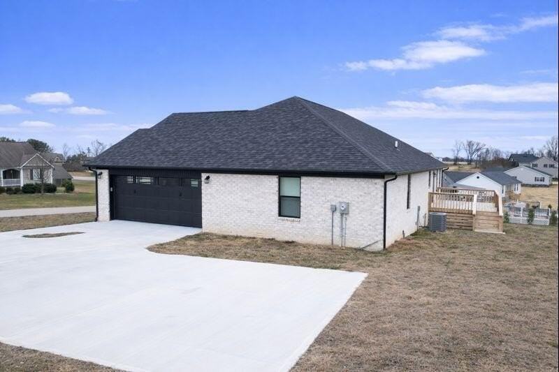 46 Caden Ln - Photo 4 of 37