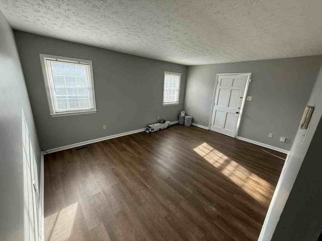 2801 Winter Gdn Unit B #B - Photo 3 of 11