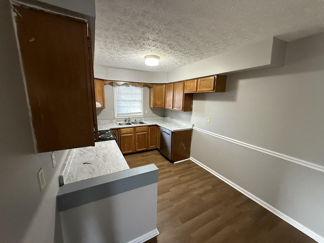 2801 Winter Gdn Unit B #B - Photo 4 of 11