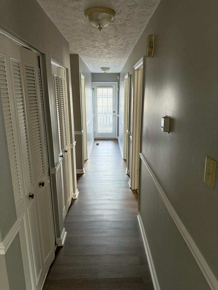 2801 Winter Gdn Unit B #B - Photo 5 of 11