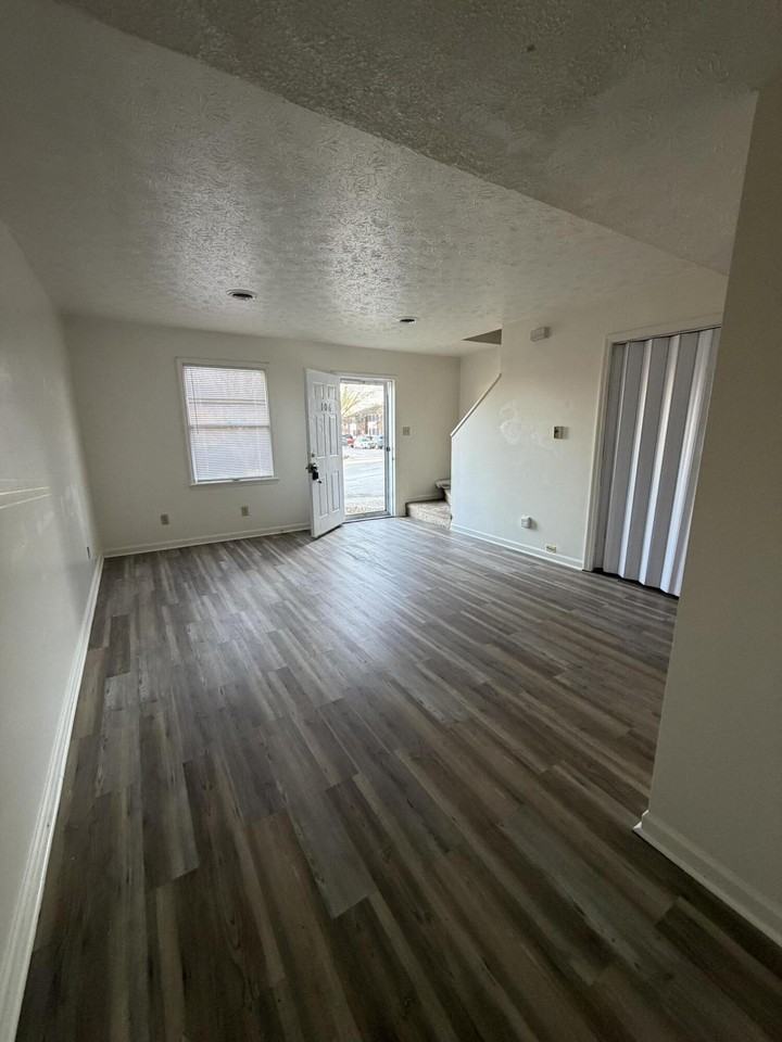 106 Heritage Dr - Photo 4 of 17