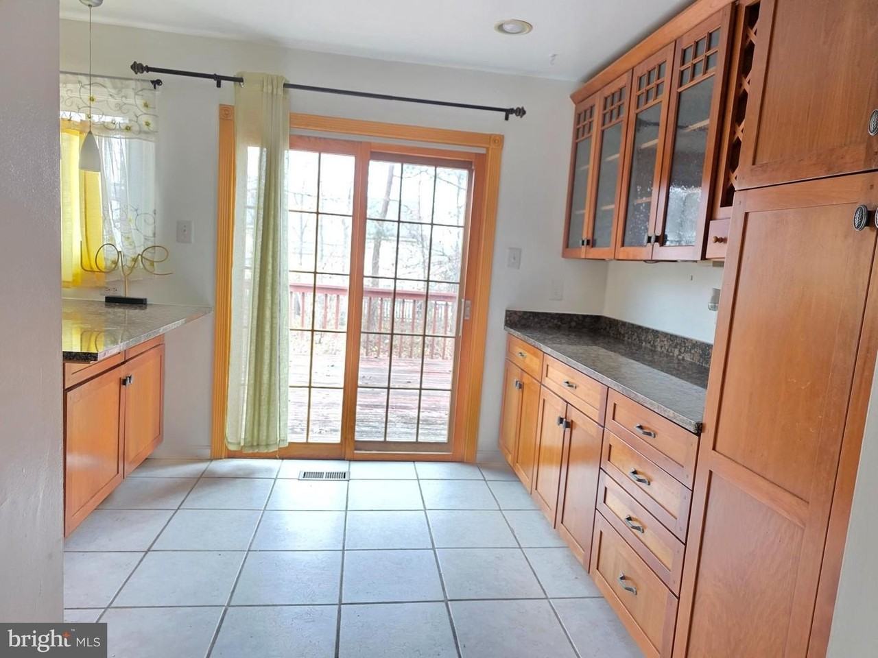 14100 Oakpointe Dr - Photo 7 of 18