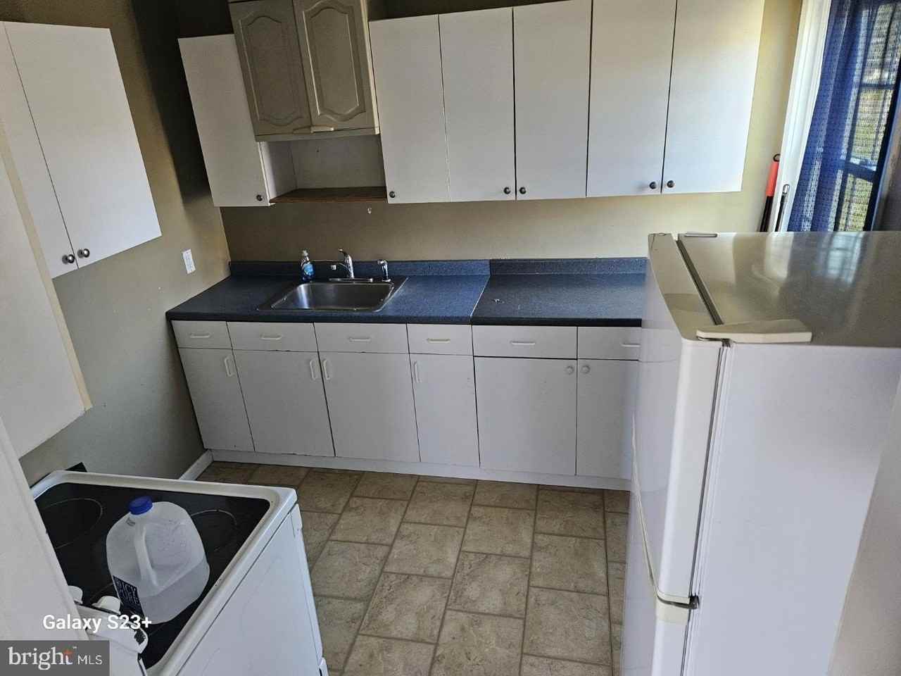 129 Jefferson St - Photo 3 of 7