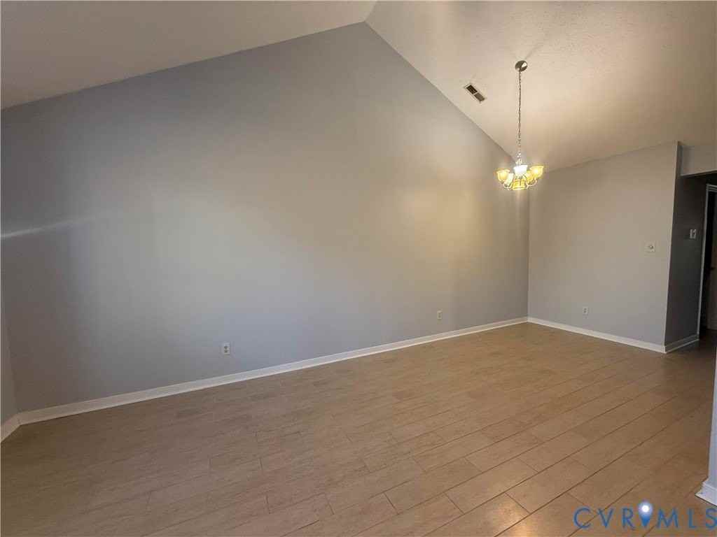 4912 Lurgan Pl - Photo 3 of 9