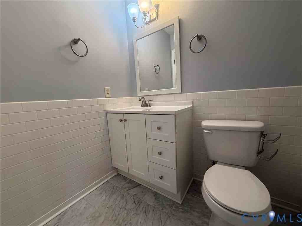 4912 Lurgan Pl - Photo 7 of 9