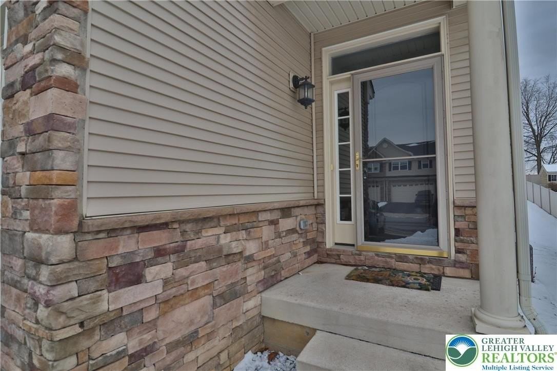 311 Mcnair Dr - Photo 4 of 50