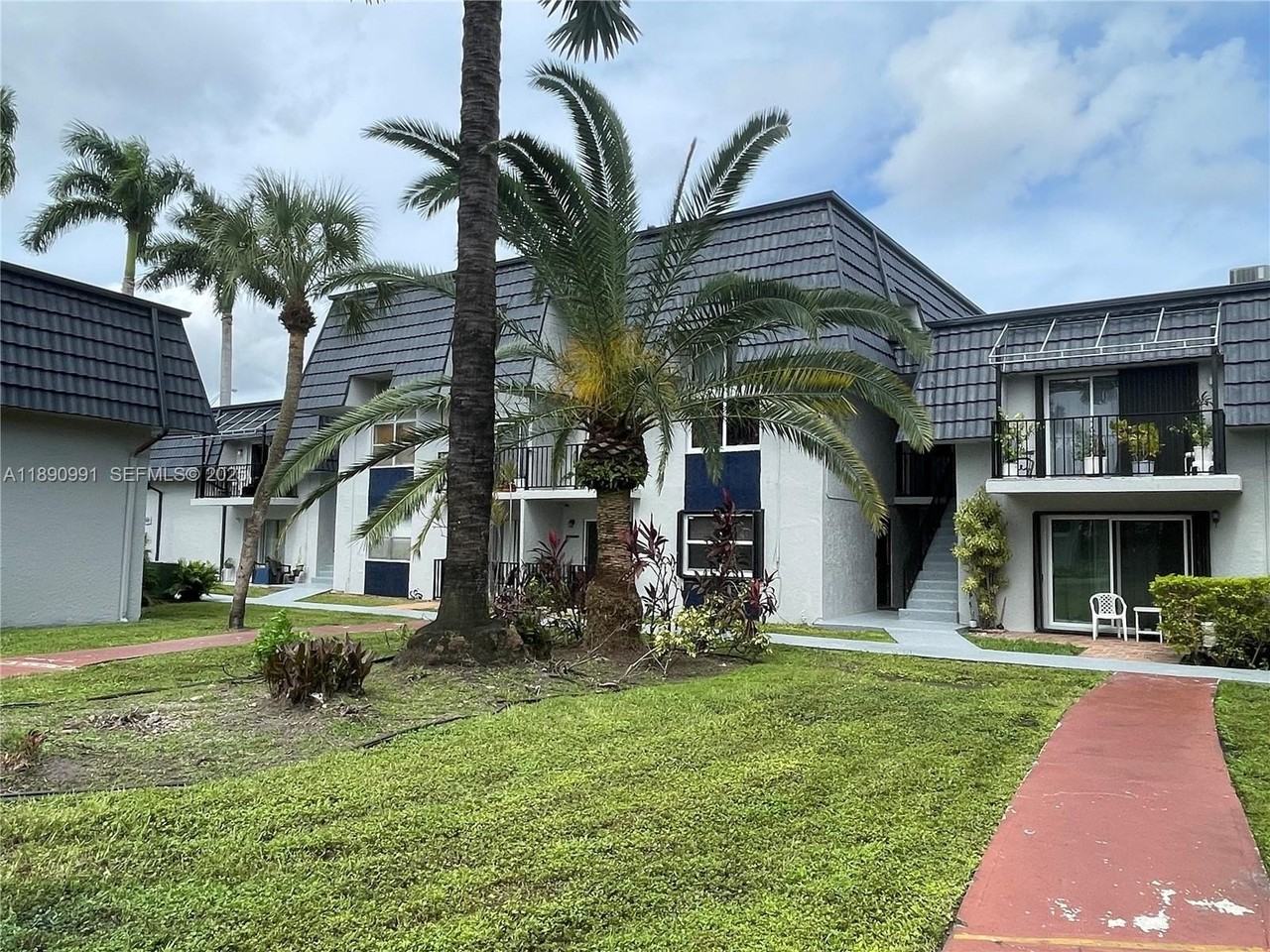 8003 W 6th Ave #I - Photo 2 of 31