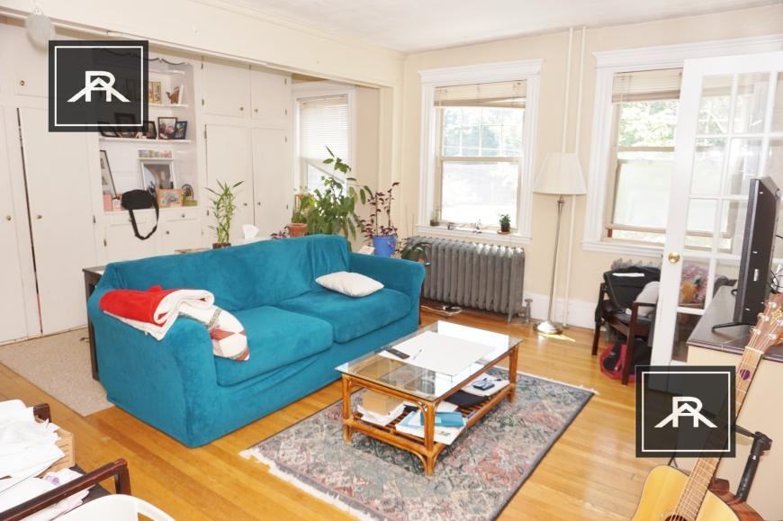 1540 Commonwealth Ave - Photo 2 of 9