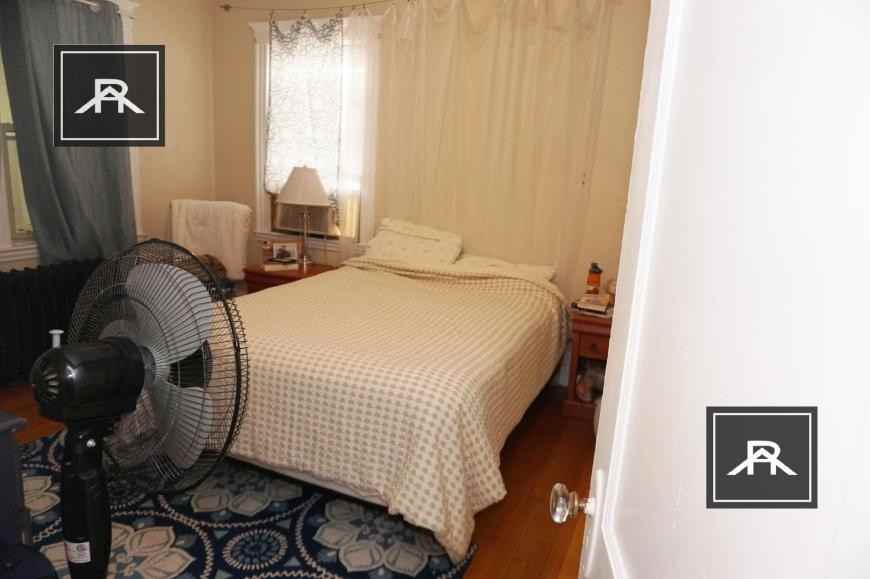 1540 Commonwealth Ave - Photo 7 of 9