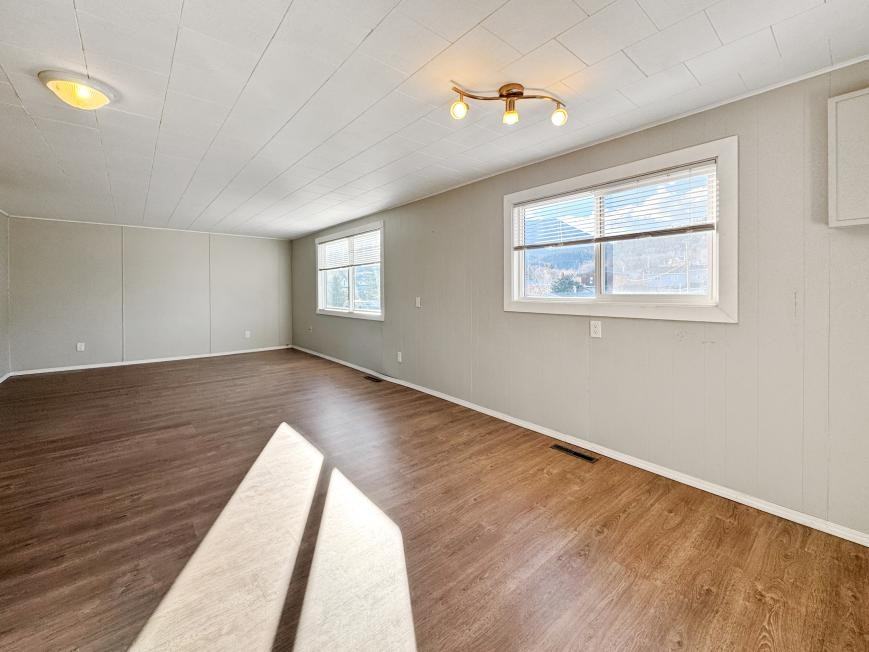 22609 9 Avenue - Photo 3 of 10