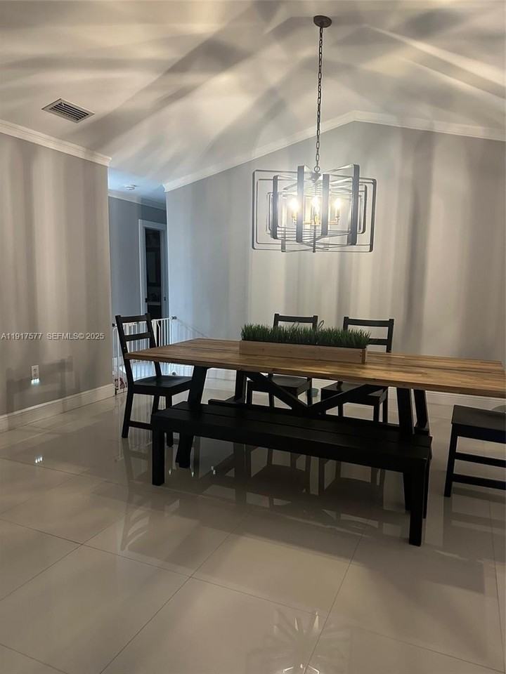 15845 Sw 153rd Ave #0 - Photo 3 of 27