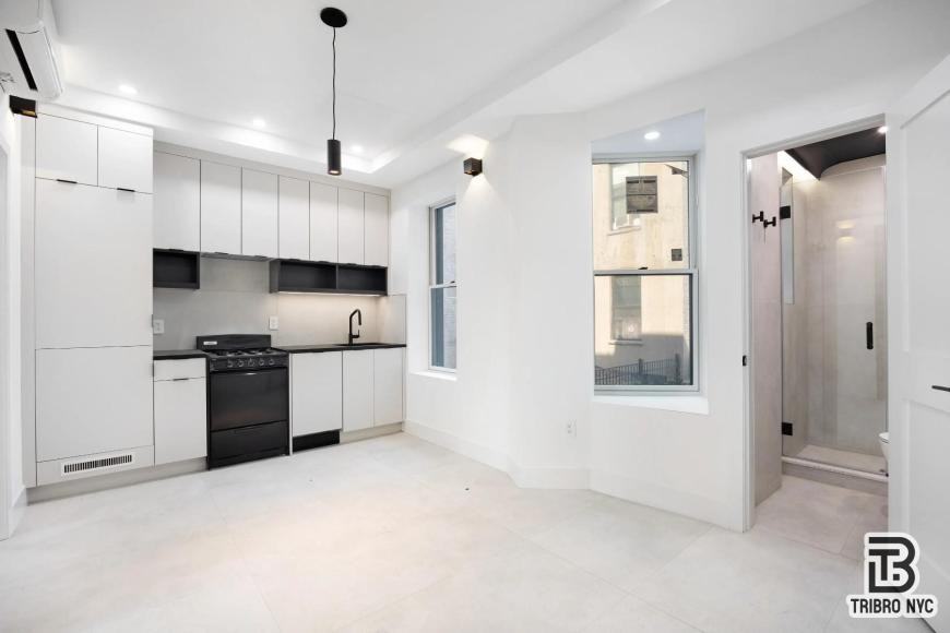 705 Coney Island Ave - Photo 3 of 10