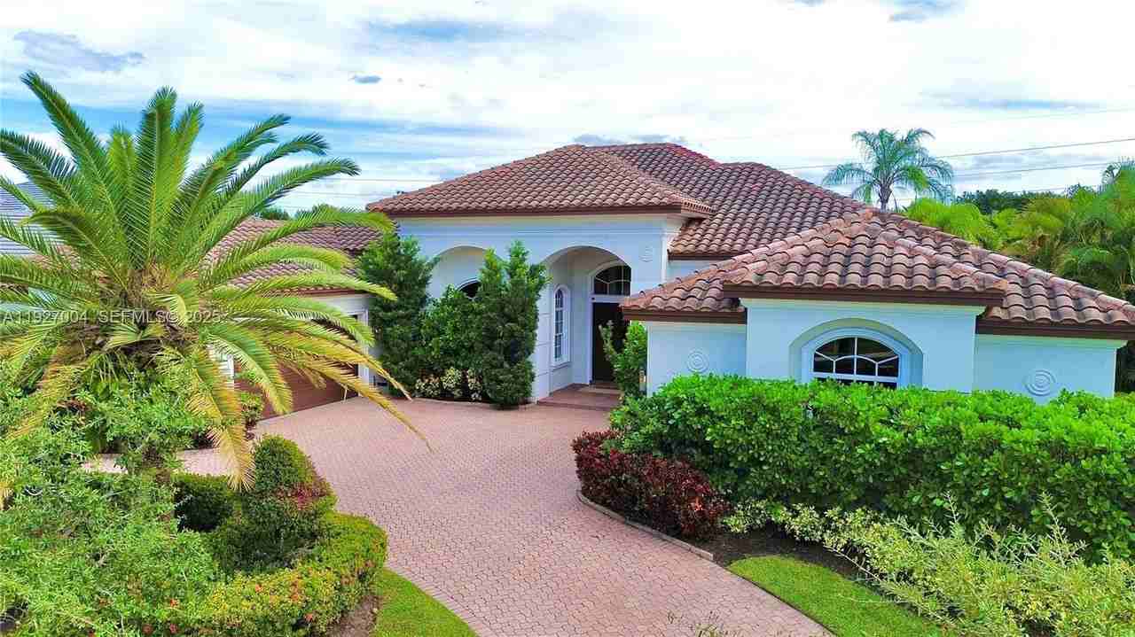 19038 Park Ridge St - Photo 4 of 21