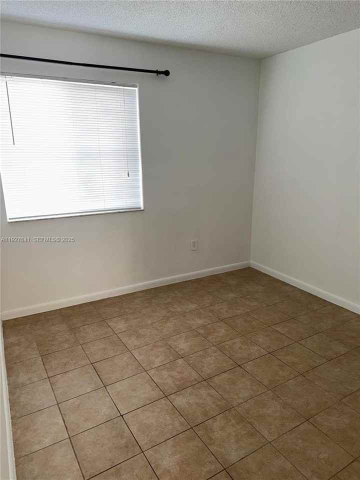 4708 Nw 114th Ave #104-3 - Photo 5 of 19