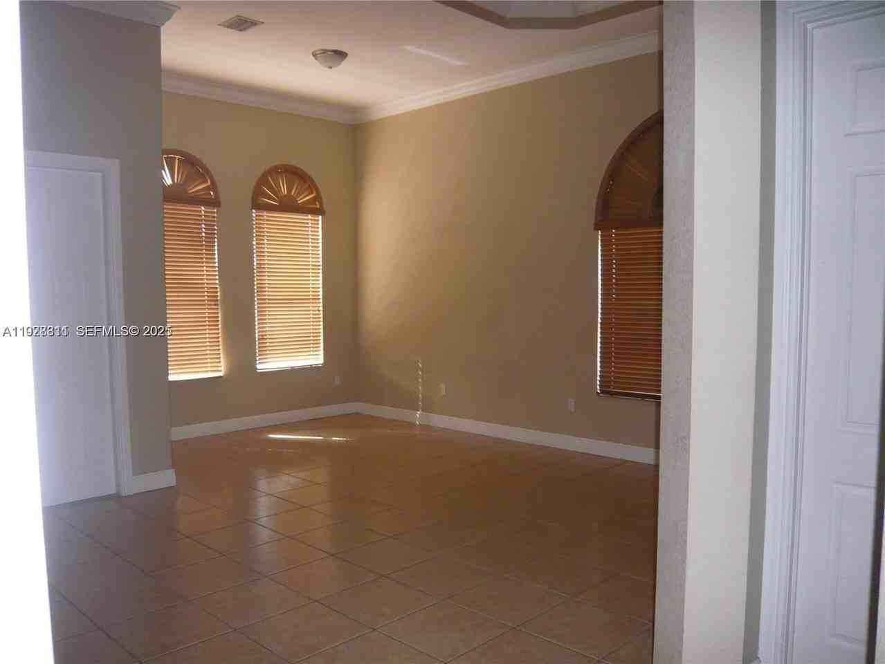 14331 Sw 9th St - Photo 3 of 21