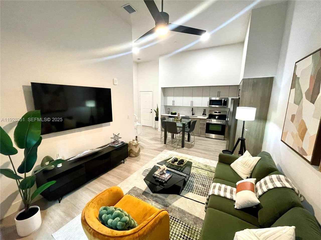 18412 Homestead Ave #227 - Photo 2 of 25