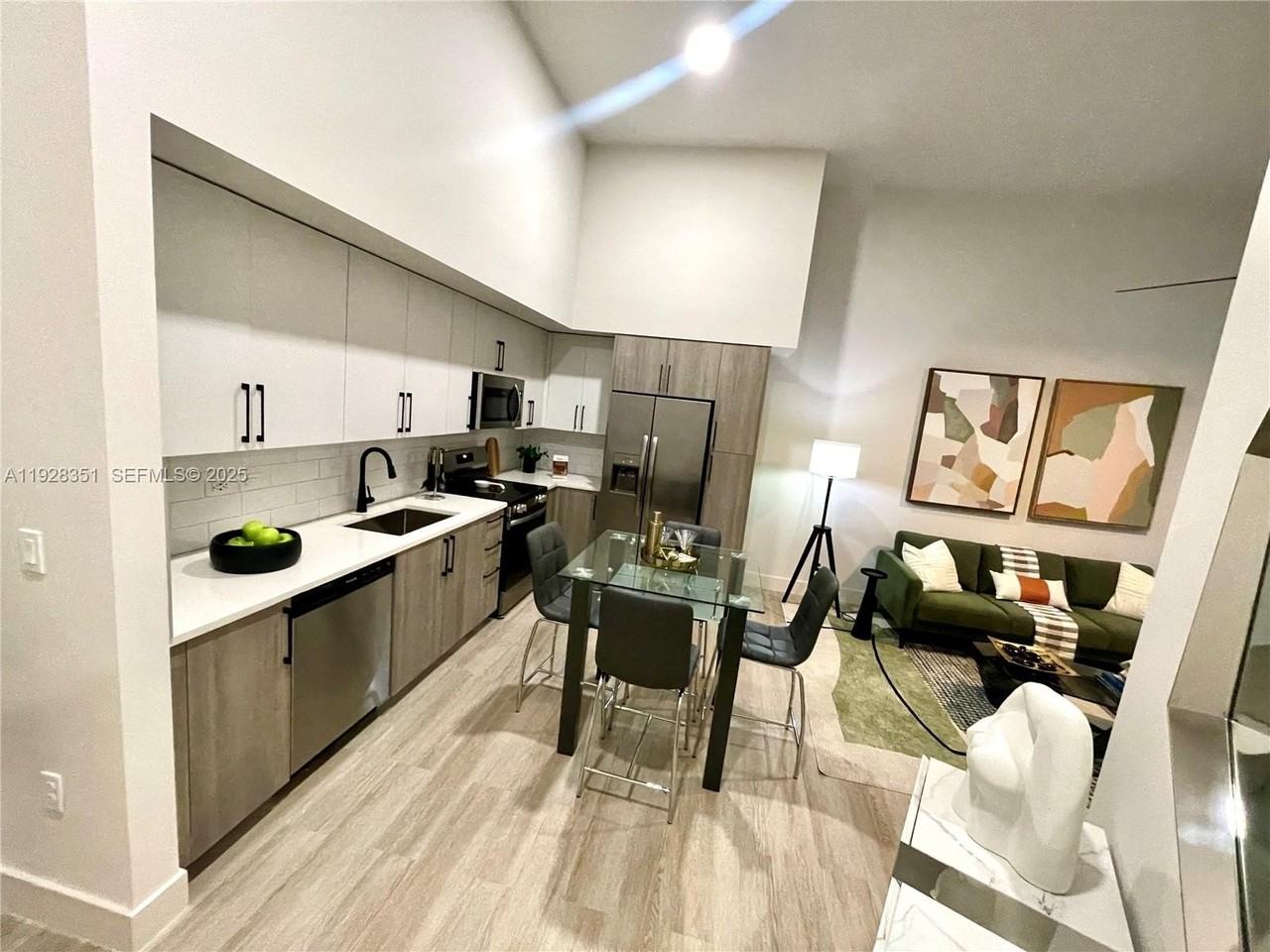 18412 Homestead Ave #227 - Photo 3 of 25