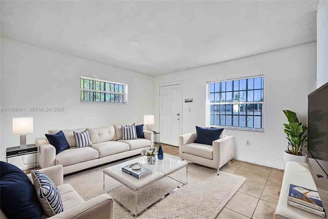 2907 Nw 103rd St #1 - Photo 2 of 38