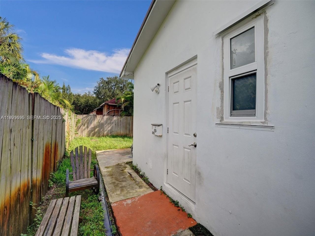 15455 N Miami Ave #A - Photo 4 of 10