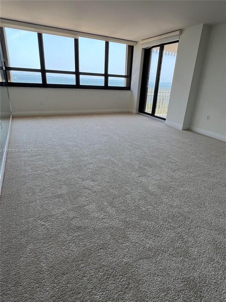 2 Grove Isle Dr #B703 - Photo 4 of 11