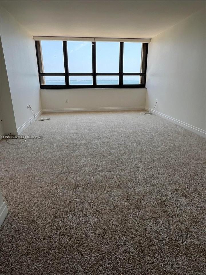 2 Grove Isle Dr #B703 - Photo 6 of 11