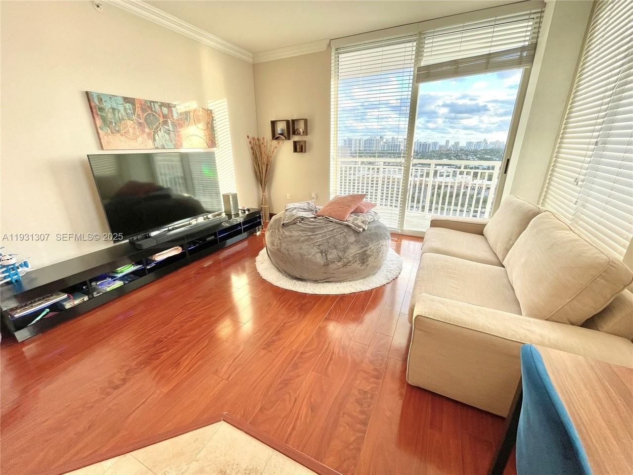 1745 E Hallandale Beach Blvd #1507W - Photo 3 of 16