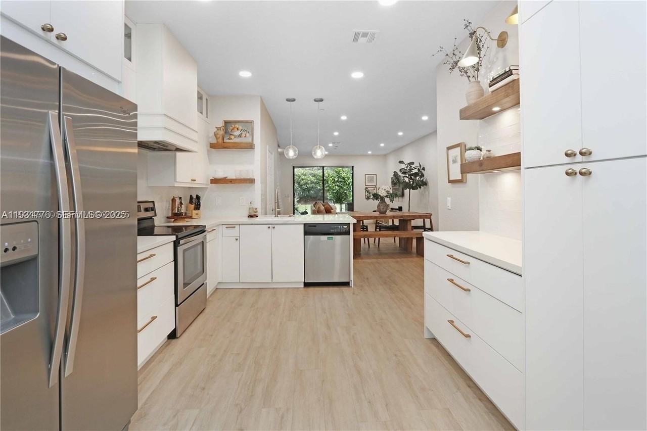 4333 Vineyard Cir #4333 - Photo 7 of 22