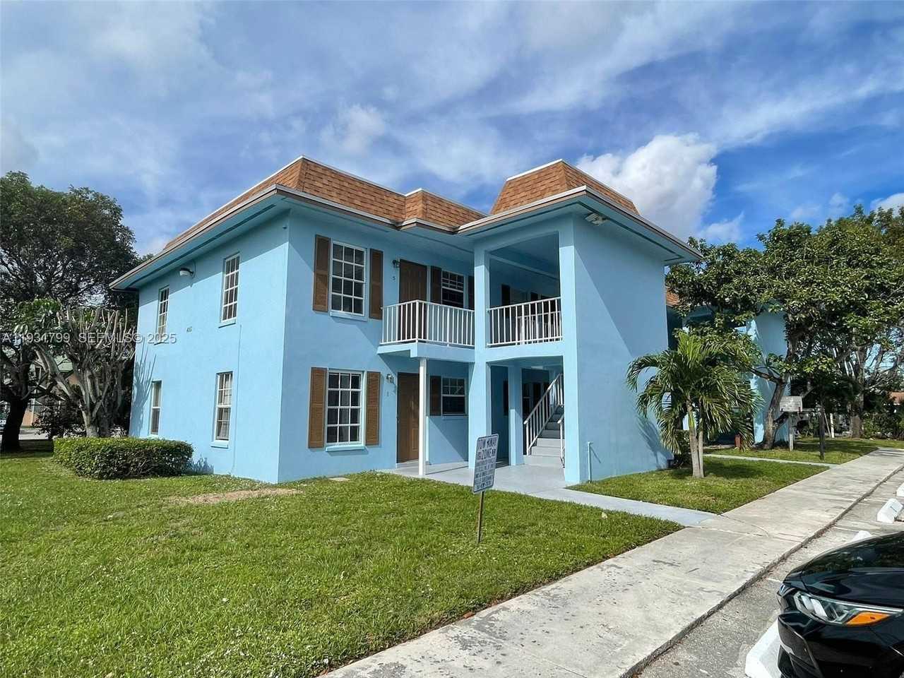 4951 Wedgewood Way #6 - Photo 2 of 13