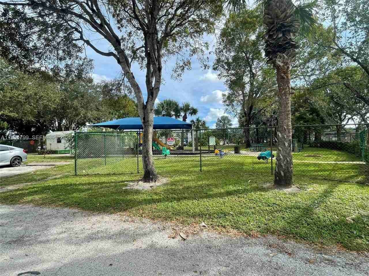 4951 Wedgewood Way #6 - Photo 7 of 13