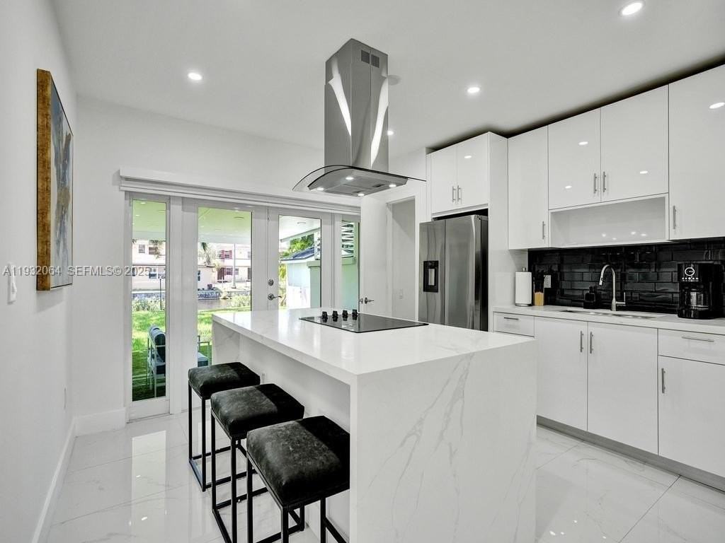 210 Ne 85th St - Photo 7 of 50