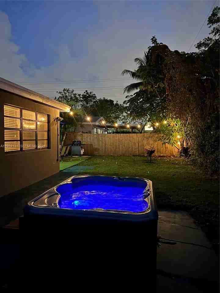 4731 Sw 25th Ave #0 - Photo 3 of 16