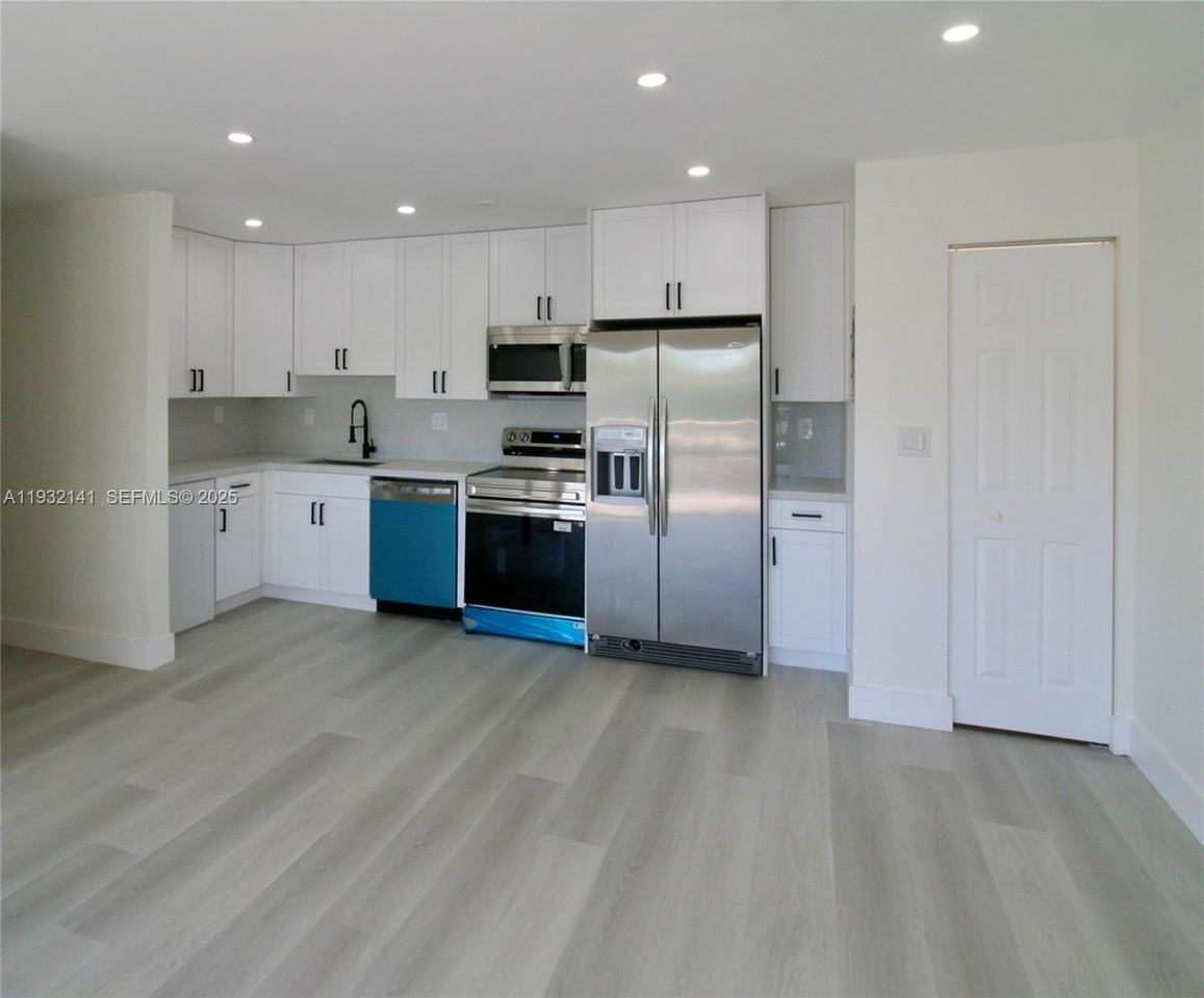 4330 Nw 79th Ave #2B - Photo 4 of 21