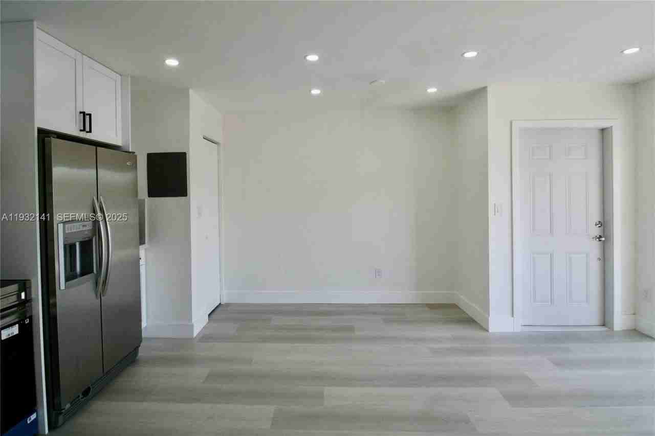 4330 Nw 79th Ave #2B - Photo 6 of 21