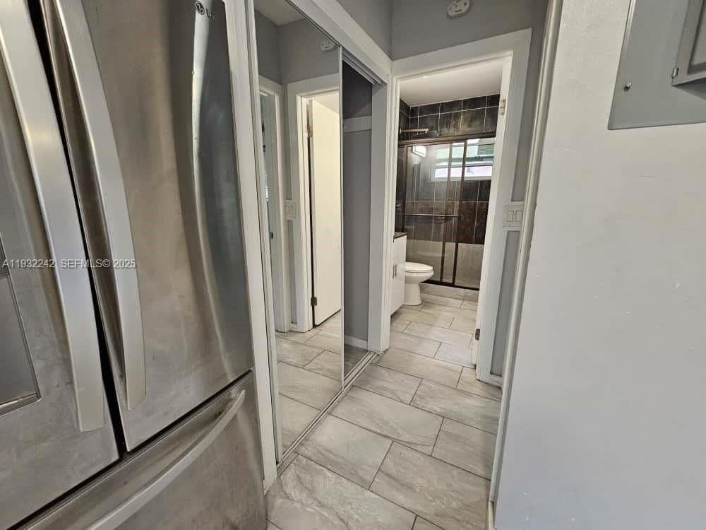 950 Nw 5th St #2 - Photo 4 of 4