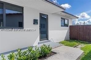 3223 Sw 90th Ave #3223 - Photo 2 of 8