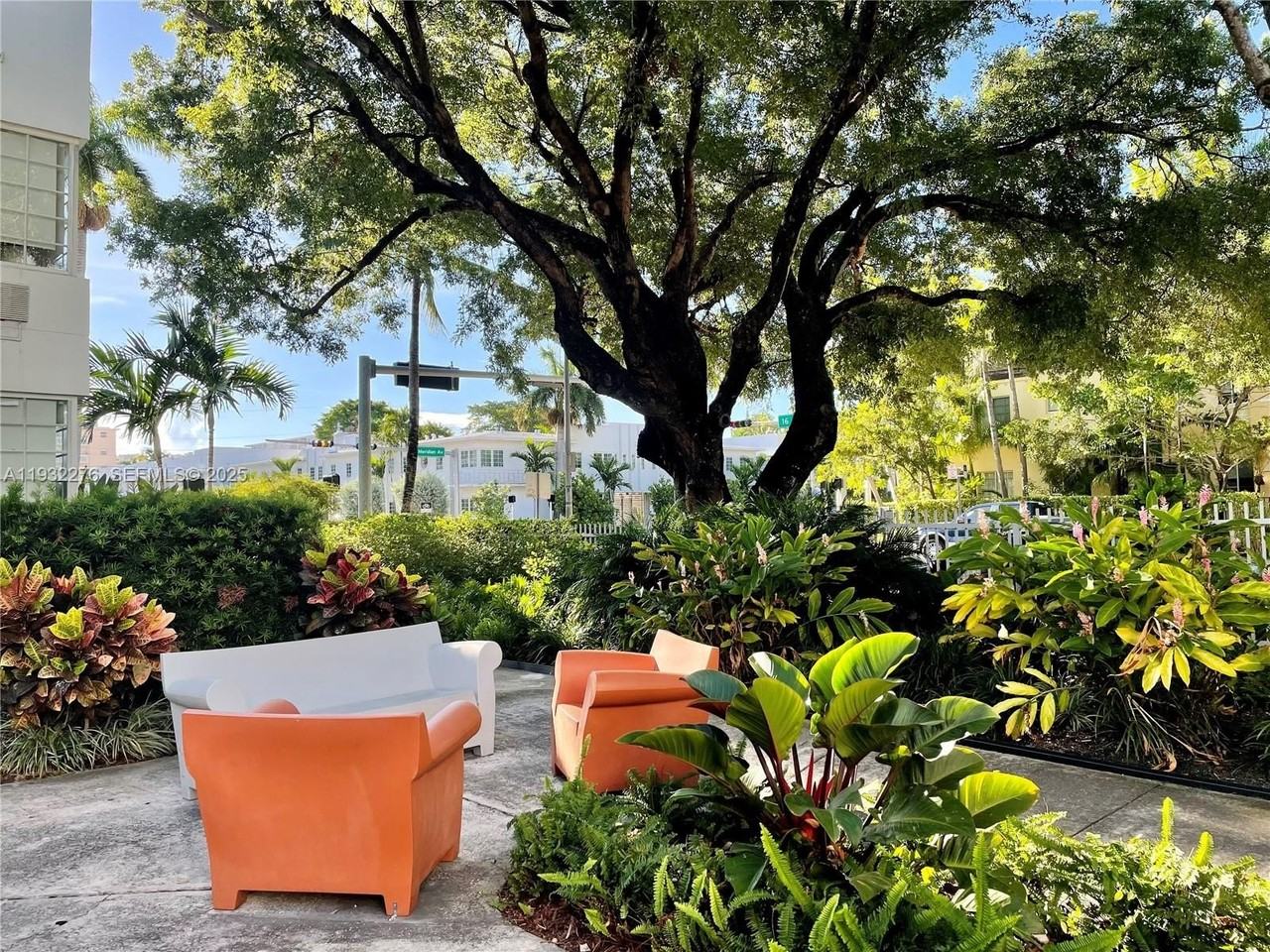 831 16th St #18 - Photo 5 of 6