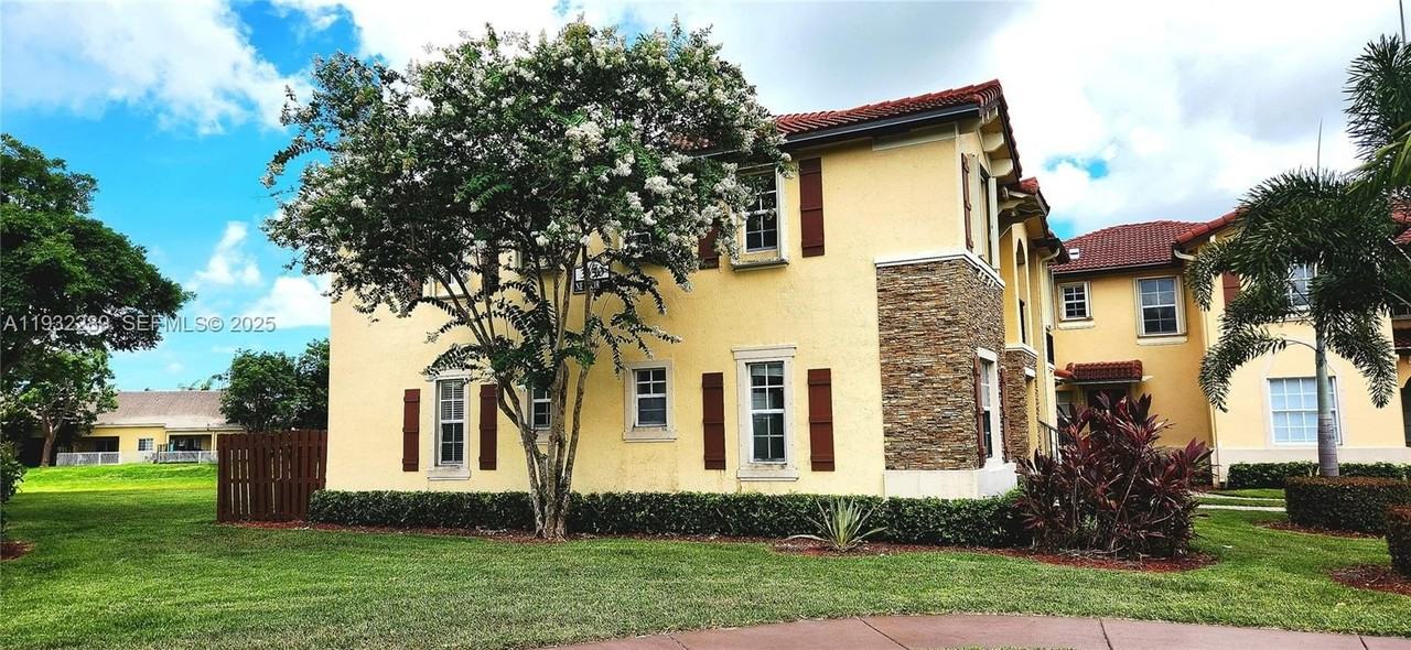 3350 Ne 13th Circle Dr #101-21 - Photo 4 of 34