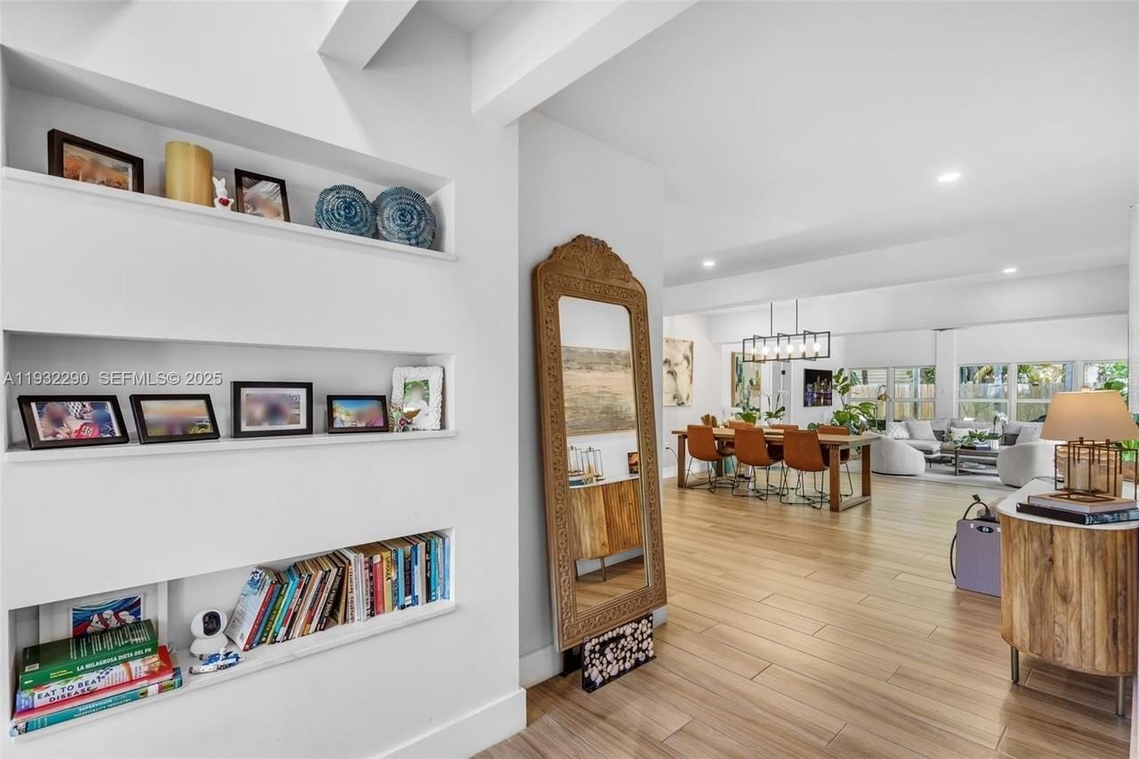 653 Glenridge Rd - Photo 5 of 47