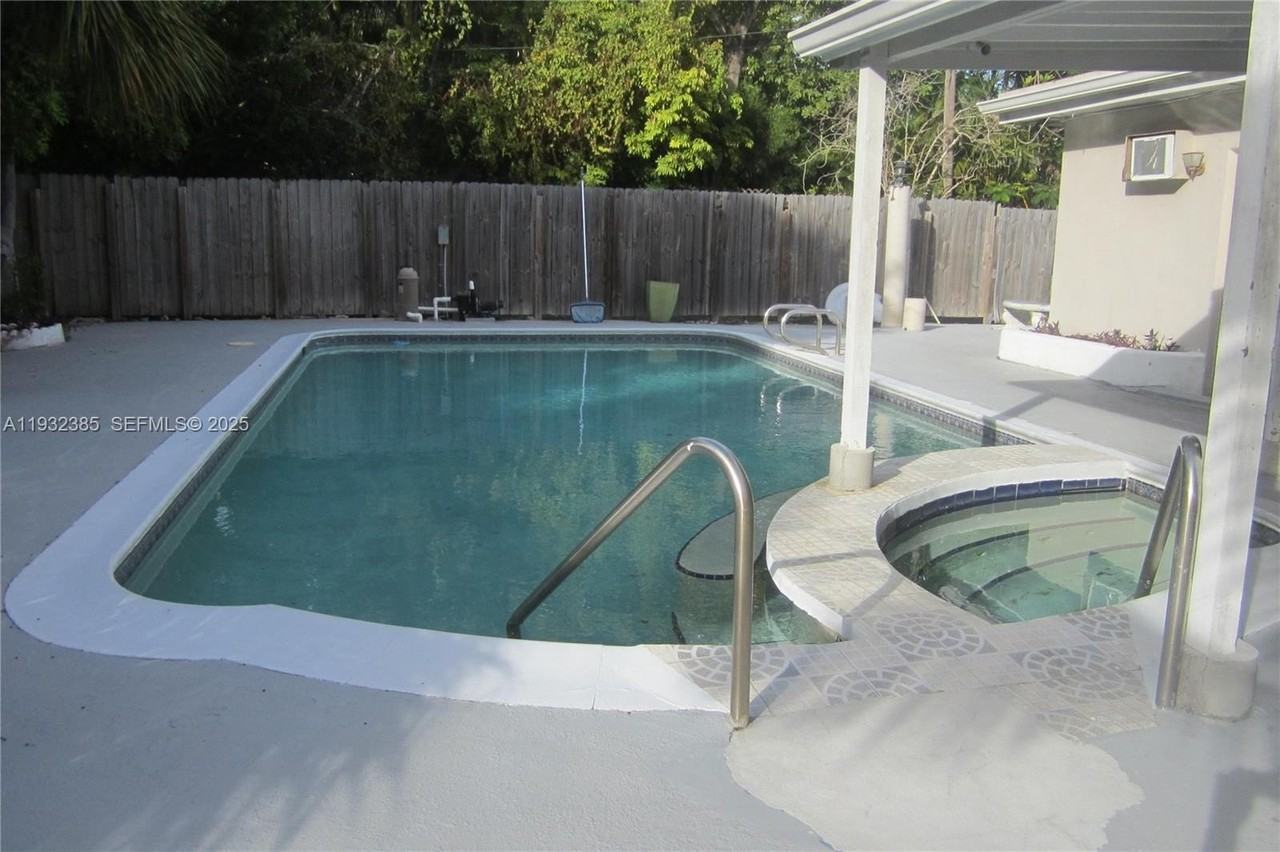 2019 Fletcher St #2 - Photo 5 of 7