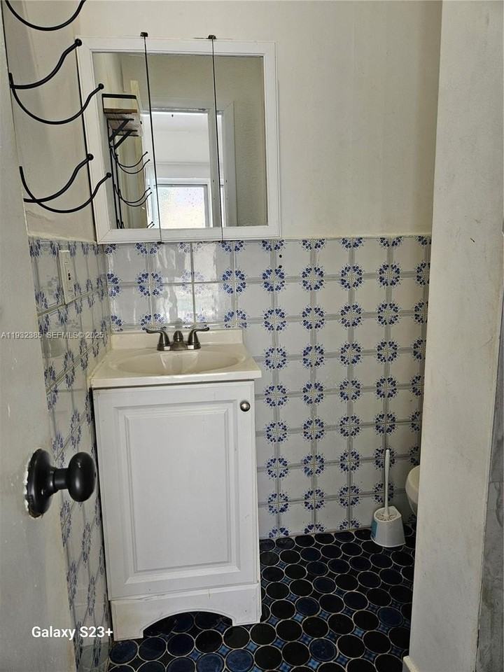 2019 Fletcher St #2 - Photo 7 of 7