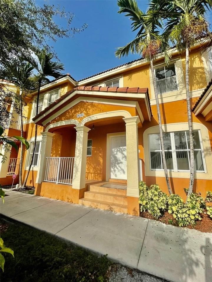 24343 Sw 109th Ave - Photo 4 of 26