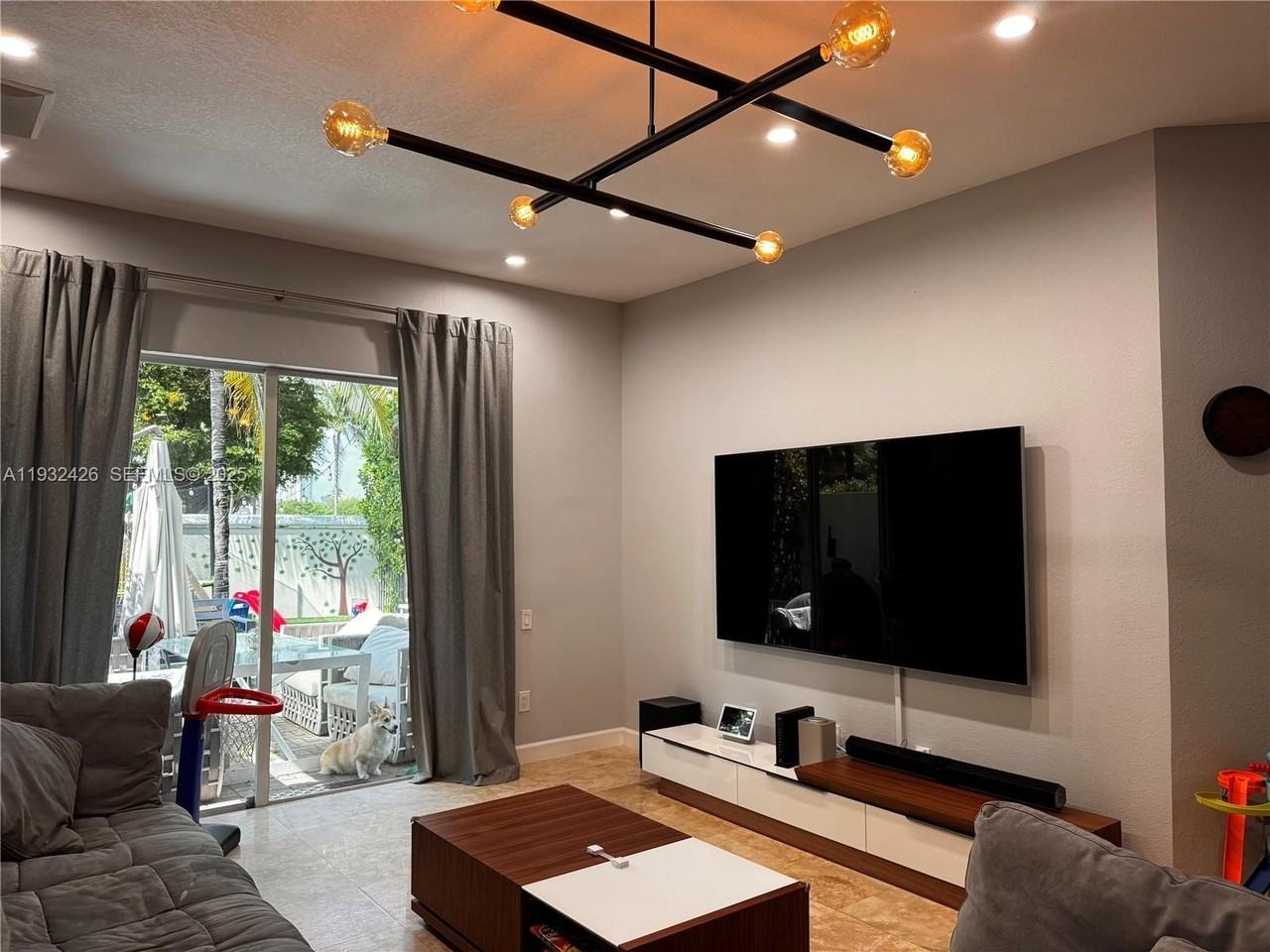 876 Spinnaker Dr W #876 - Photo 3 of 45