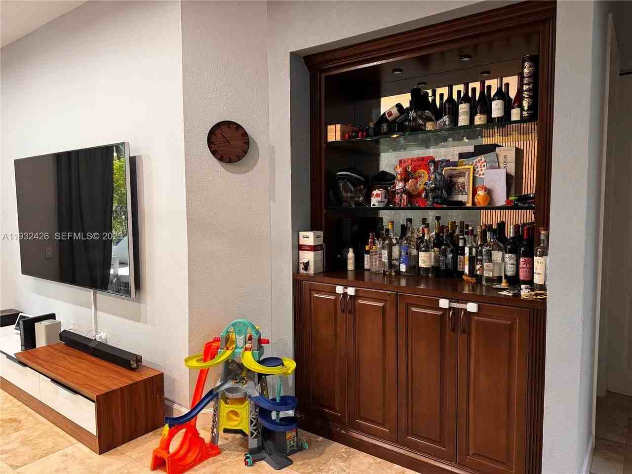 876 Spinnaker Dr W #876 - Photo 7 of 45