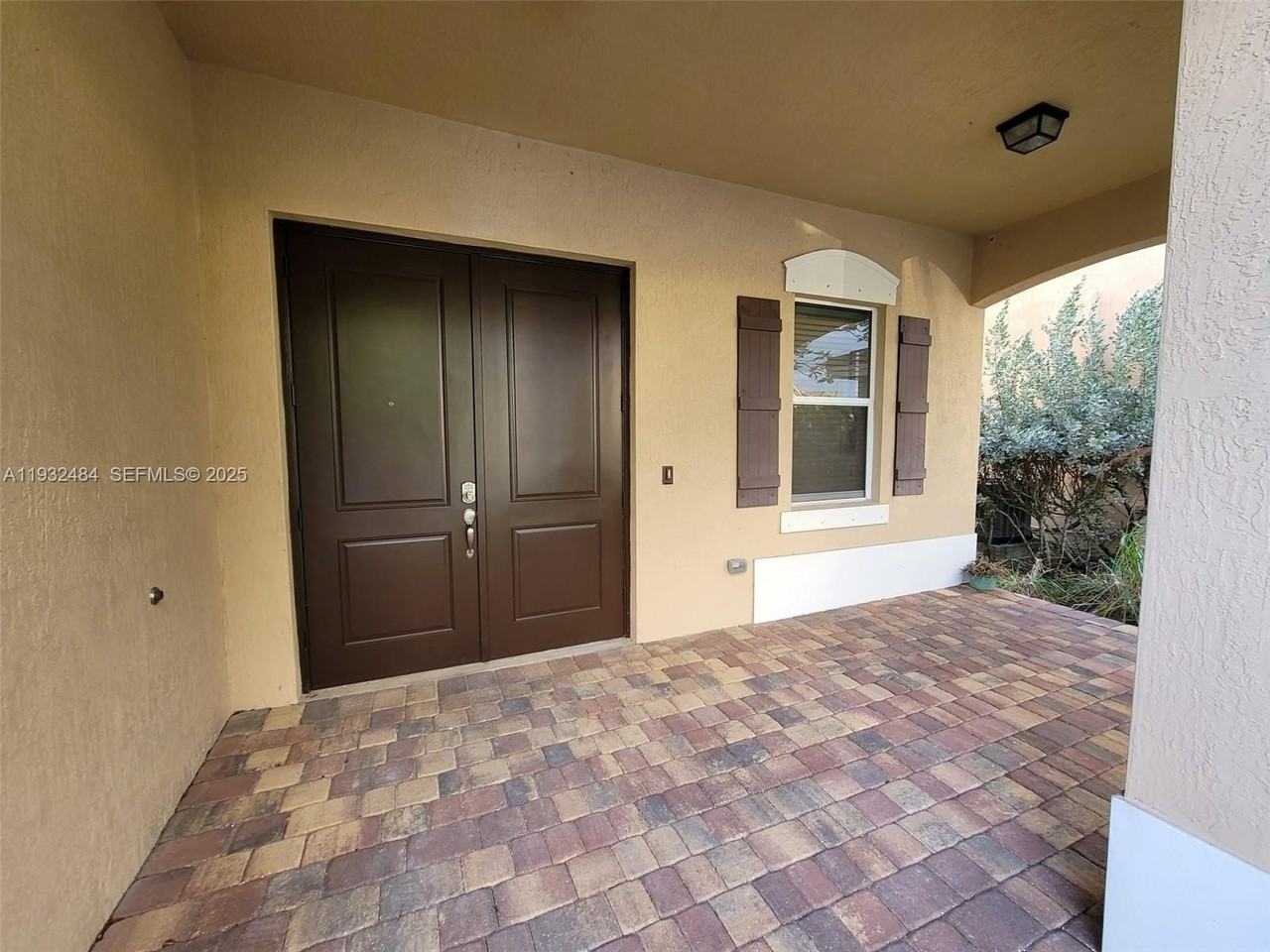 156 Se 21st Ter - Photo 5 of 29