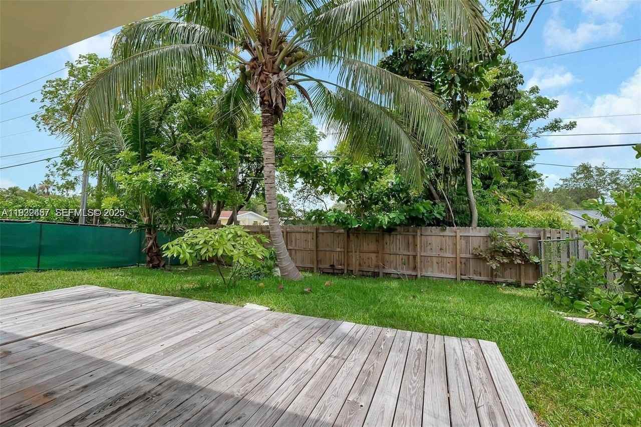 9241 Sw 204th Ter #0 - Photo 5 of 20