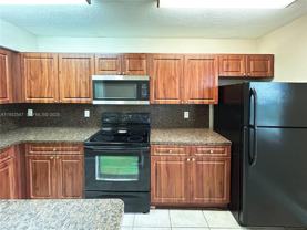 715 Ne 6th St #2 - Photo 1 of 1