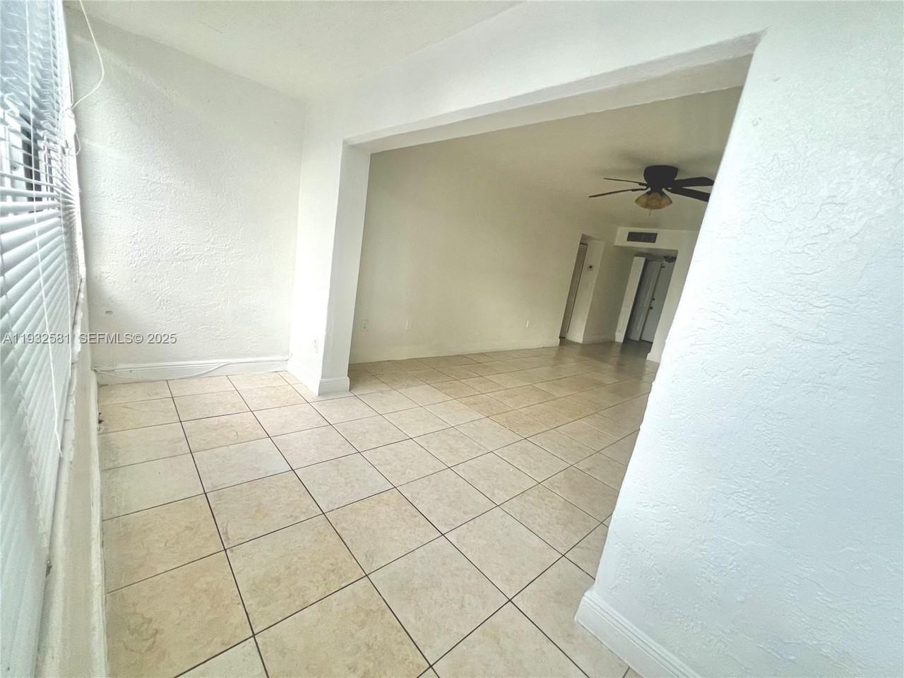 1305 W 46th St #121 - Photo 3 of 21