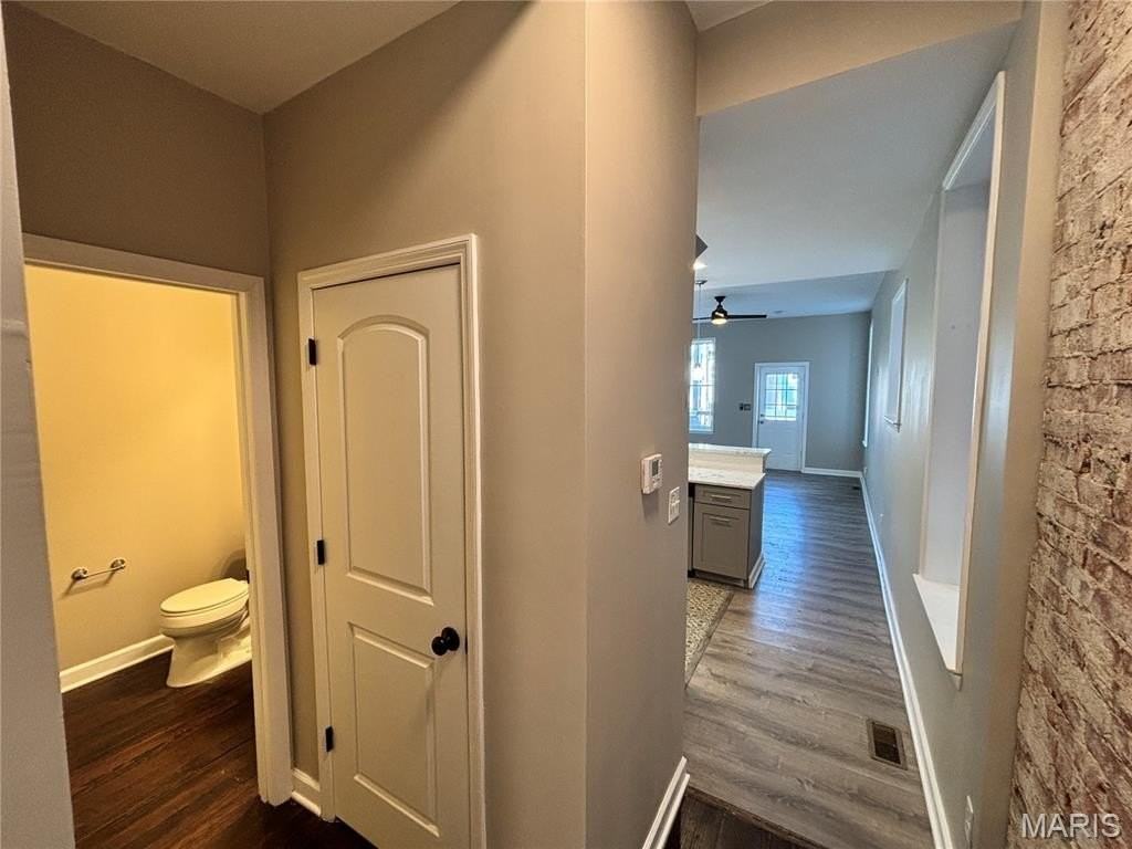 2253 Indiana Ave - Photo 7 of 50